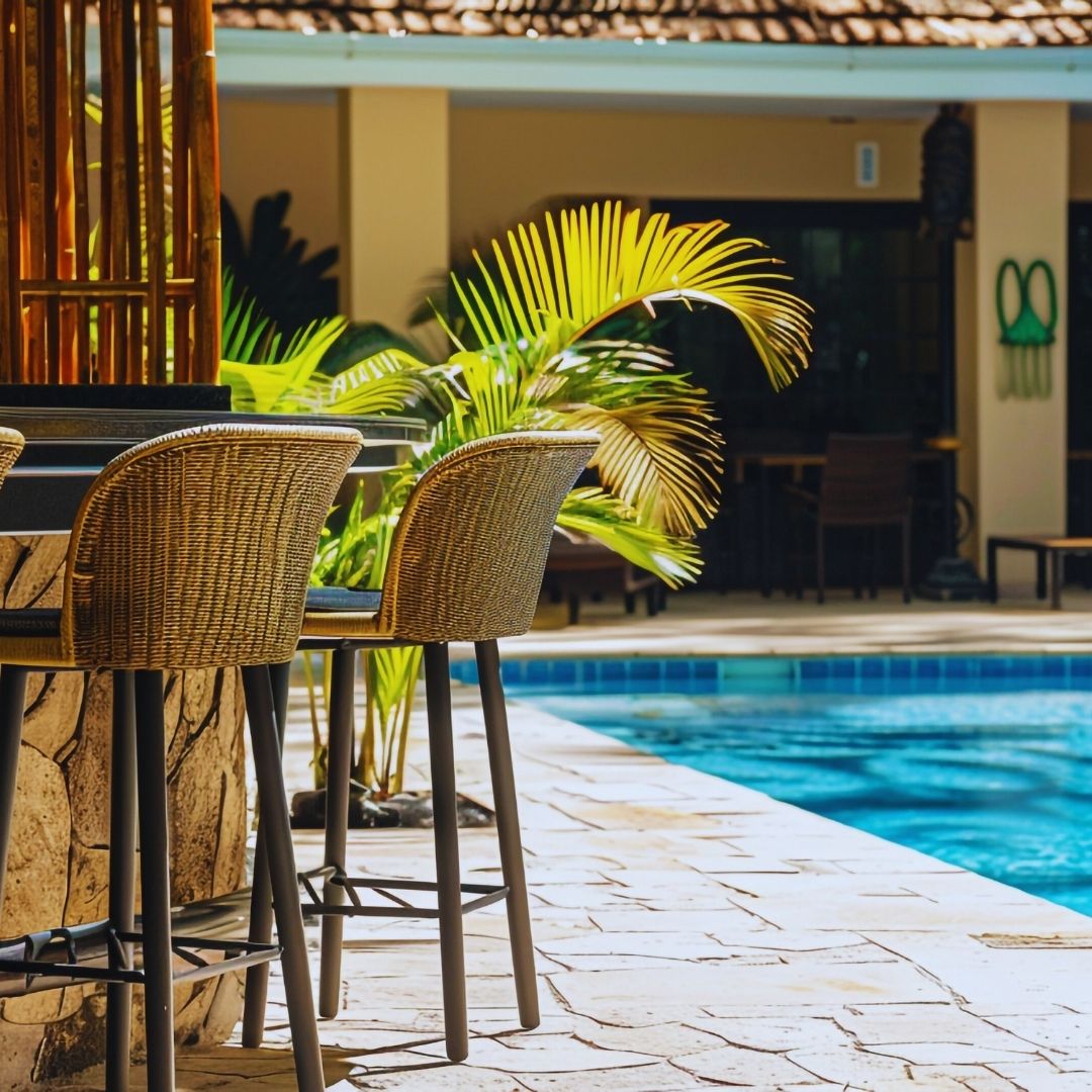 Impermeabilizar áreas de lazer com piscina é essencial para garantir a durabilidade e a segurança da estrutura.